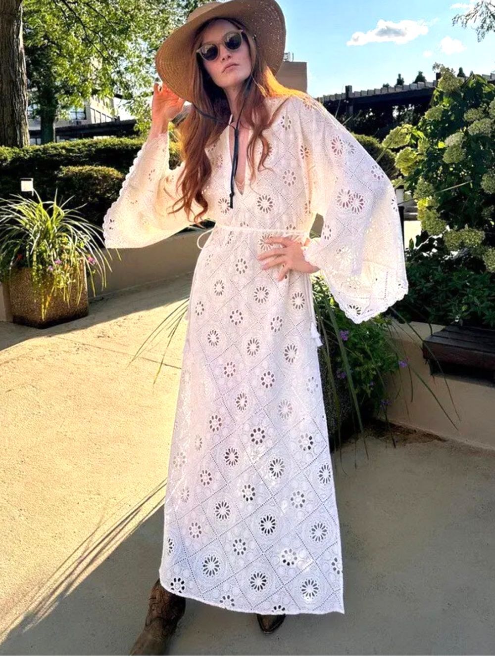 MIGUELA Beautiful White Diamond Eyelet Caftan Maxi Dress XS NWT $750!!